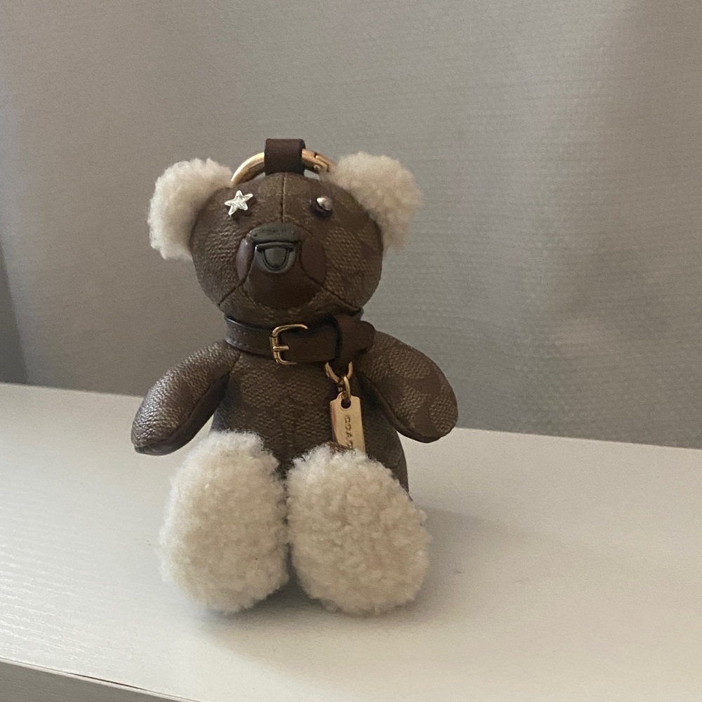 New Coach Teddy Bear Chain